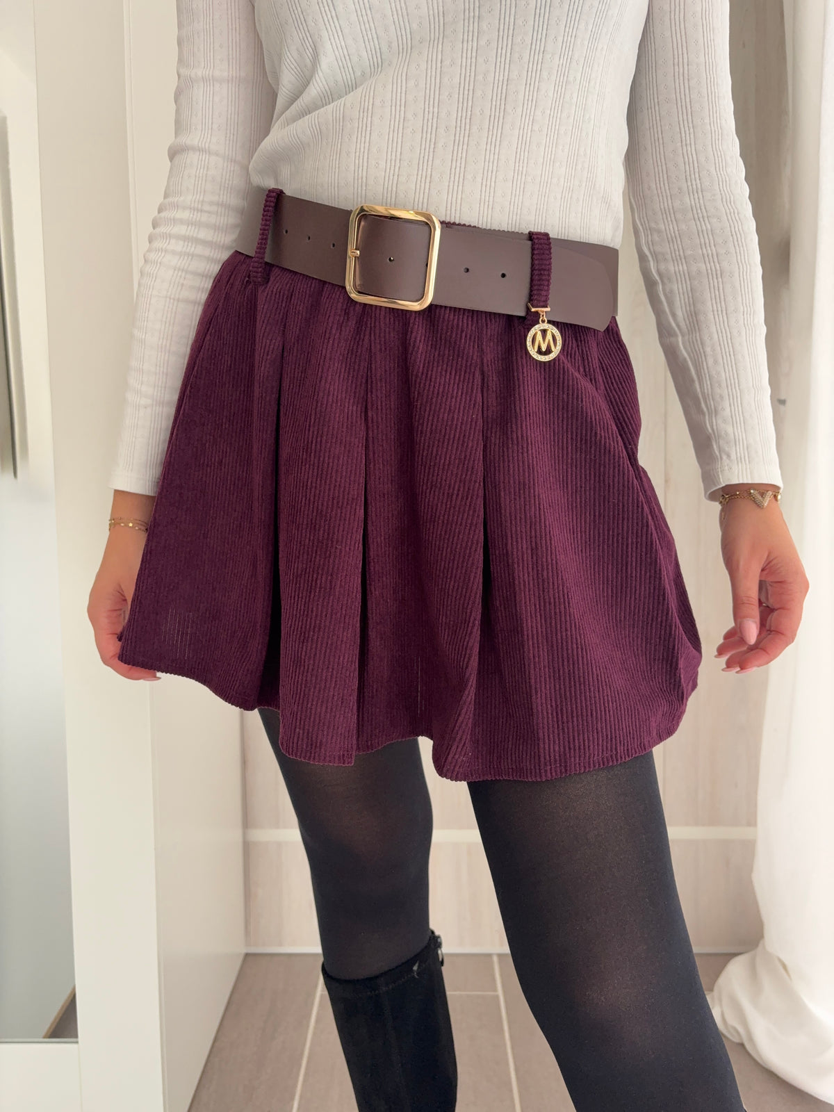 Jupe-short plissée en velours côtelé – Prune