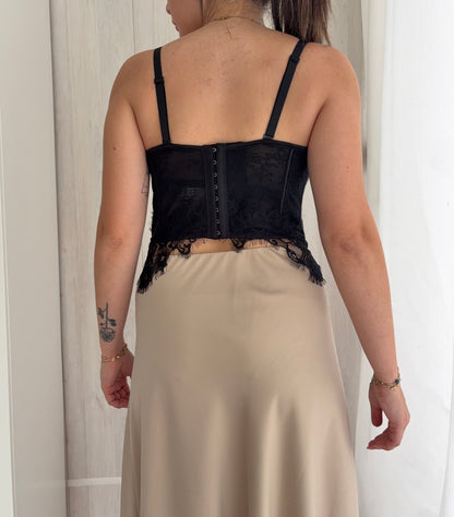 Corset noir en dentelle