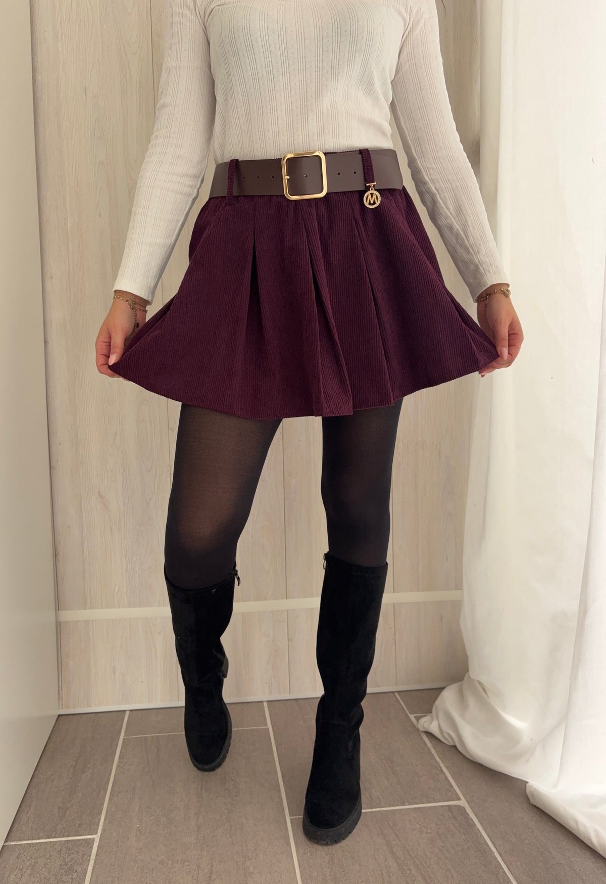 Jupe-short plissée en velours côtelé – Prune