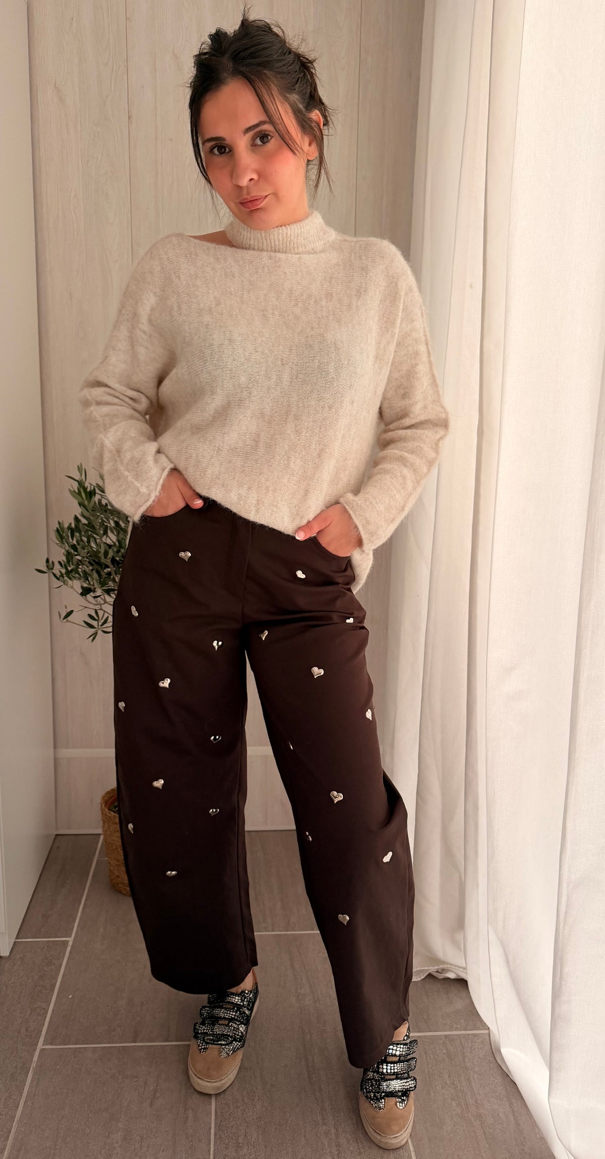 Pantalon Ballon marron – Cœurs argentés